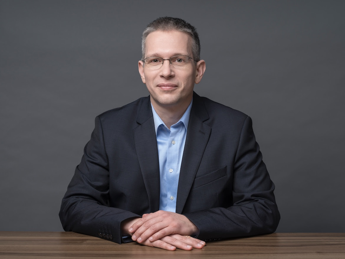 Új igazgató az EOS Magyarországnál