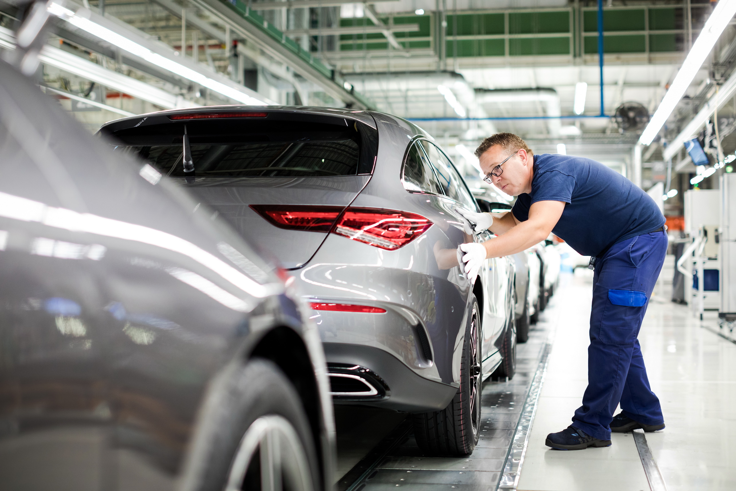 Csökkenő árbevétel mellett nőtt a Mercedes-Benz Manufacturing Hungary Kft. nyeresége