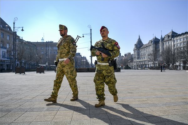 Növeli a katonák létszámát a kórházakban a Magyar Honvédség