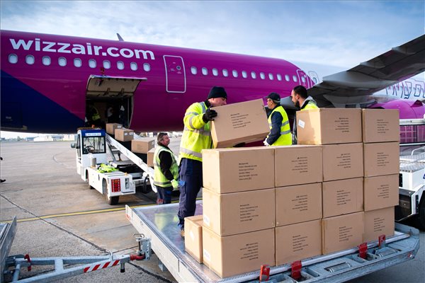 Újabb védőeszközök érkeztek Budapestre