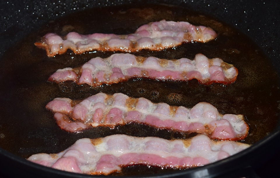 Először kerül a magyar polcokra készre sült streaky bacon 