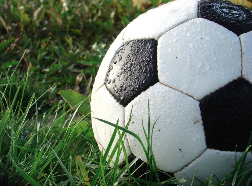 Több foci, több pénz – komoly nyomot hagyott a posztcovid a futballklubok bevételein