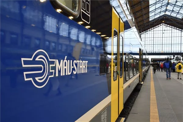 Nyolc év után újraindult a vasúti személyközlekedés Szeged és Szabadka között