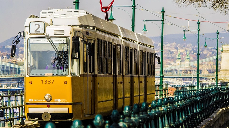 Hová tűntek a busz és villamos vezetők Budapestről? A rejtély titka