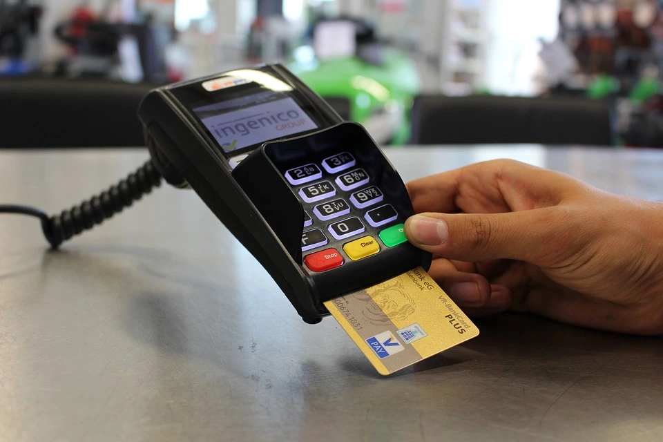 Mennyit használjuk a bankkártyánkat?