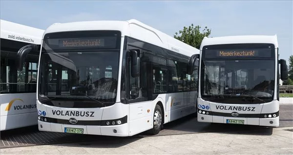 Új elektromos autóbuszokat helyezett forgalomba a Volánbusz Zrt.