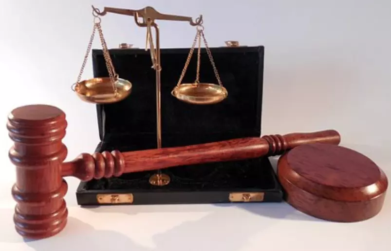 Jóváhagyta a pozsonyi törvényhozás a vitatott igazságügyi reformot