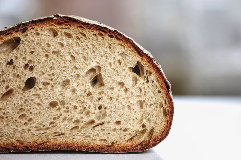 Miért rohadt drága a magyar kenyér, ha olcsó a búza, olcsó a liszt és olcsó az energia is hozzá?