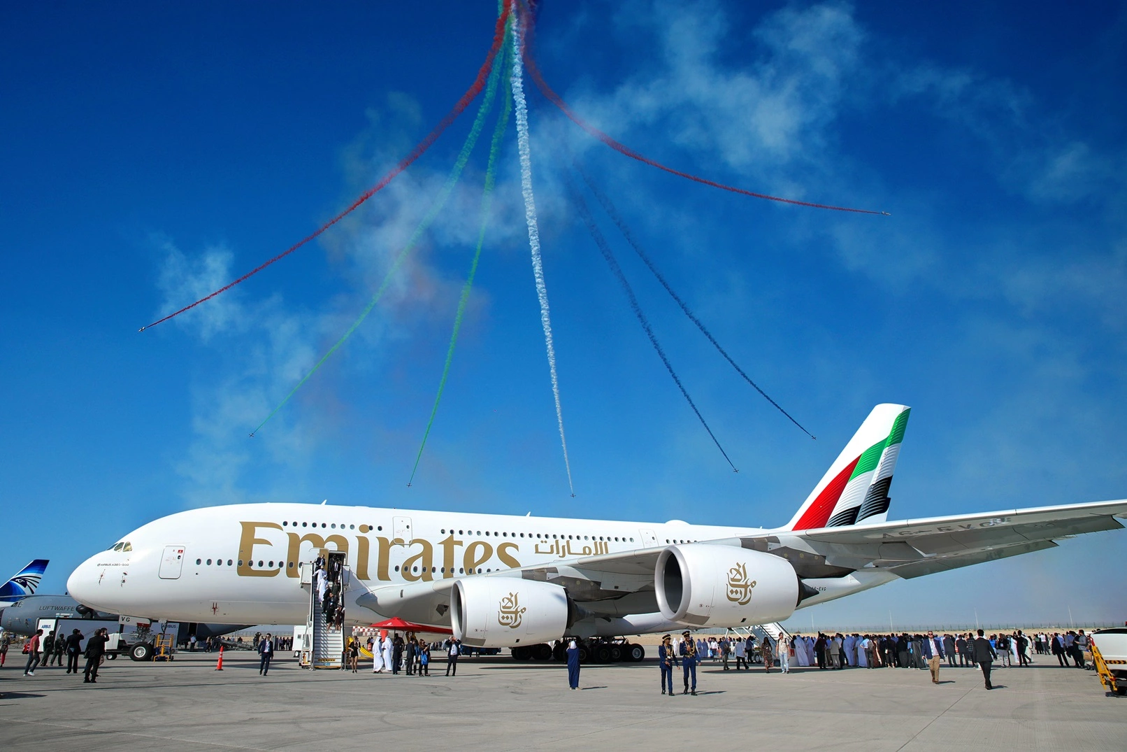 Az Emirates 61 milliárd dollárt meghaladó értékben jelentett be repülőgép-vásárlást és fejlesztést az idei Dubai Airshow-n