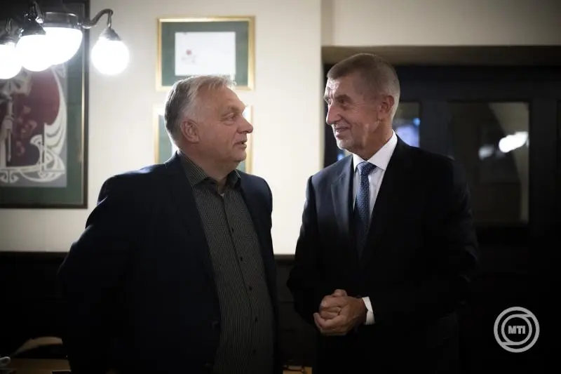 Orbán Viktor Csehországba utazott