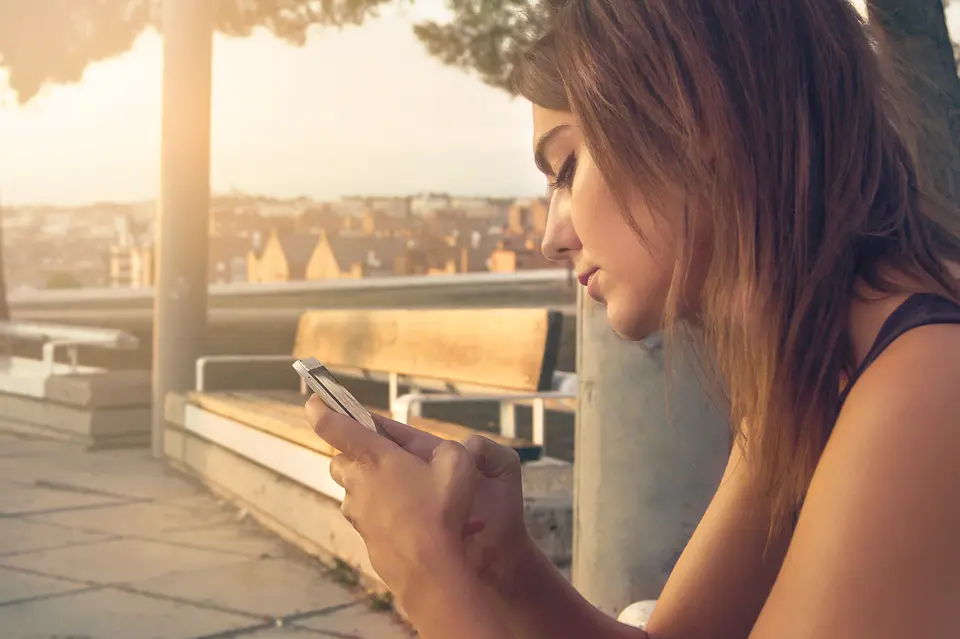 A szülők fele szerint megváltozott a gyerekük személyisége a telefonhasználattól