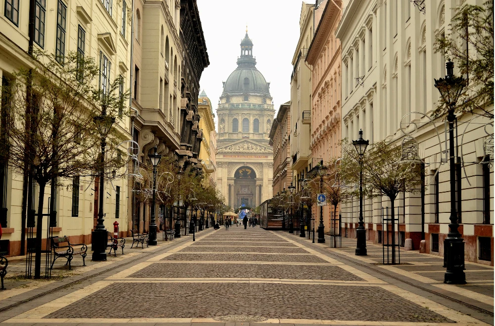 Újra befektetési céllal vehetnek lakást Budapesten. Mi lesz így a lakásárakkal?