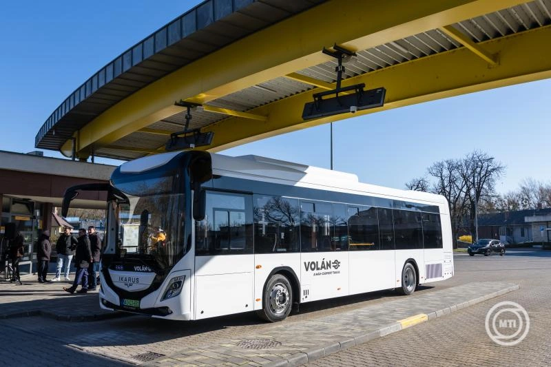 Húsz új elektromos buszt állít üzembe a MÁV-csoport