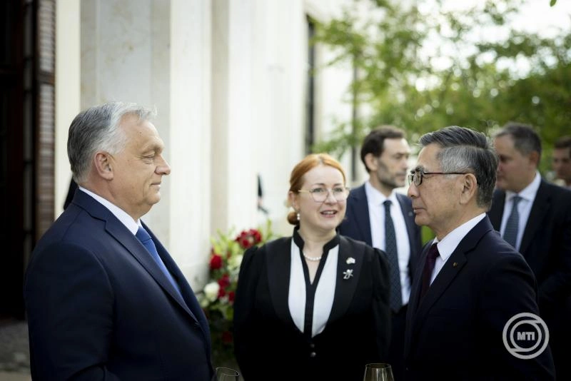 Orbán Viktor Toshihiro Suzukival tárgyalt