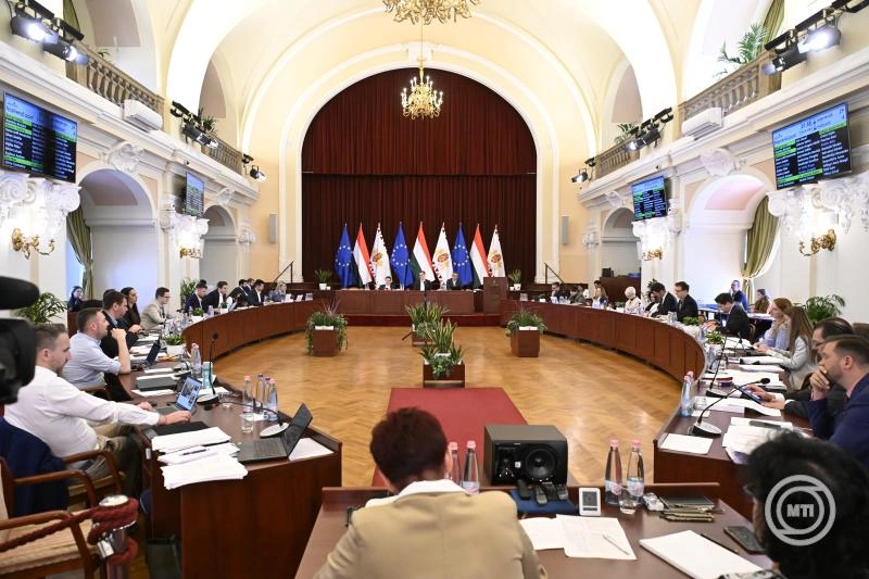 Elfogadták a fővárosi átláthatósági rendeletet