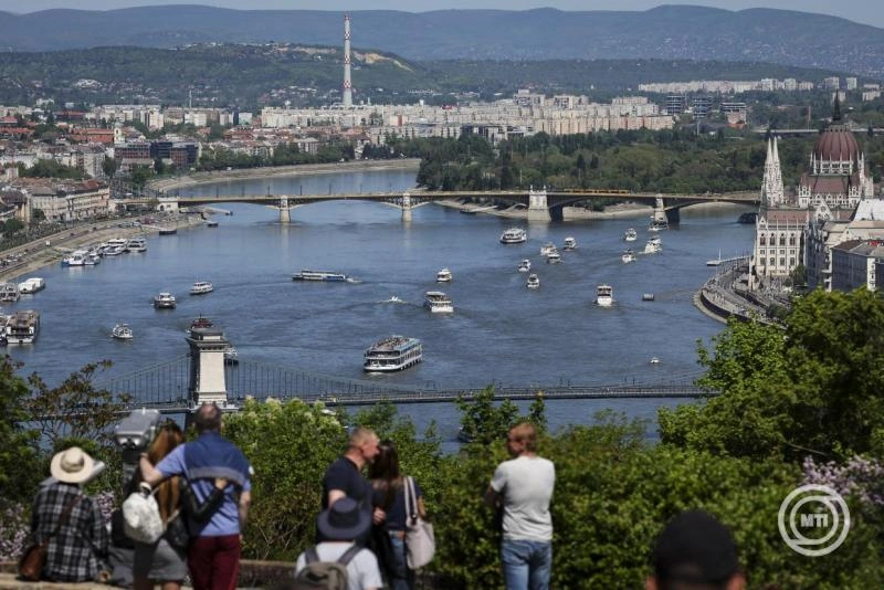 Már több mint 10 millió turista érkezett Magyarországra