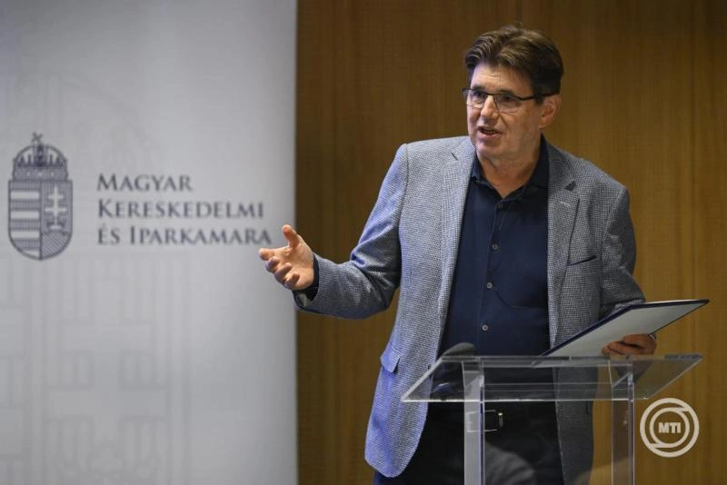 A Magyar Kereskedelmi és Iparkamara elnöke felkérést kapott a Digitális Polgári Körben történő részvételre