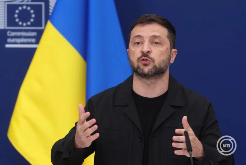 Ukrán elnök: a NATO képes reagálni orosz dróntámadásra anélkül, hogy belesodródjon a háborúba