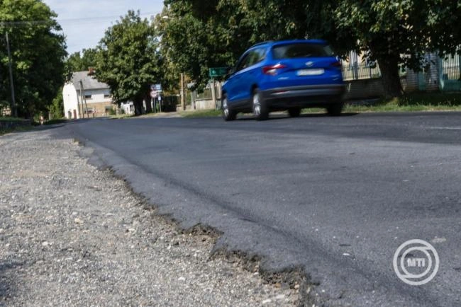 Több mint félmilliárd forintból újítják fel a Berényi utat Békéscsabán