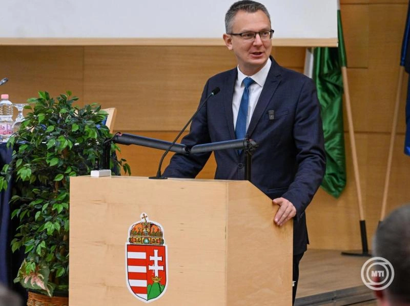 Rétvári Bence: az elmúlt másfél évtizedben a kormány évente 1250 milliárd forinttal növelte a közbiztonság finanszírozását