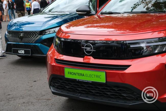 Vállalati e-autó program - elfogyott az eredeti keretösszeg, jókor jött az emelés