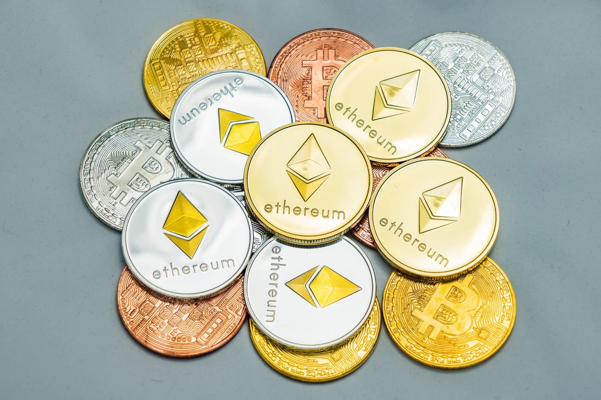 Bitcoin, Ethereum, Solana árfolyam-előrejelzések: Melyik a legjobb altcoin most 100-szoros hozamra?