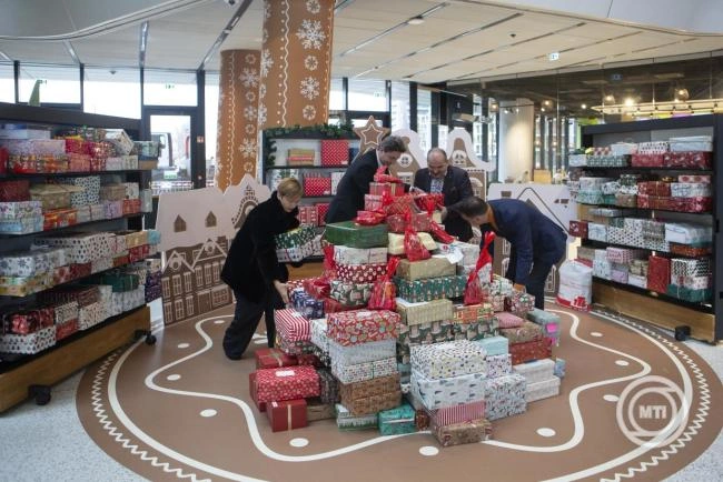 Elindult a Baptista Szeretetszolgálat idei cipősdoboz-akciója
