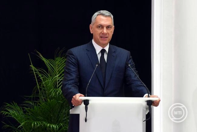 Lázár János: munkabéke van a MÁV-Volán csoportnál