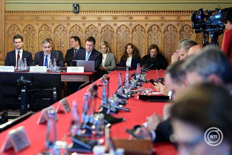 A kormány idén 573 milliárd forinttal segíti a kkv-kat