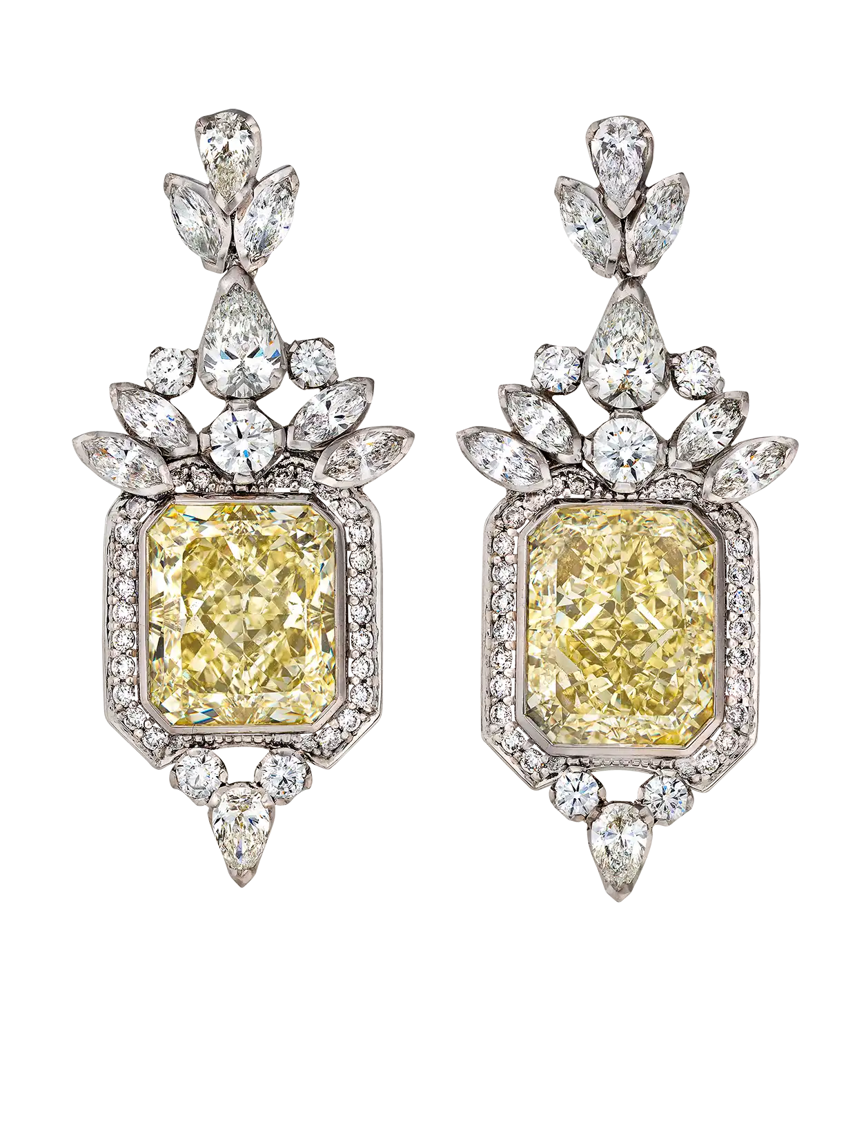 Rekord a magyar műtárgypiacon – 150 millióért kelt el a briliáns fülbevalópár a BÁV ART aukción!