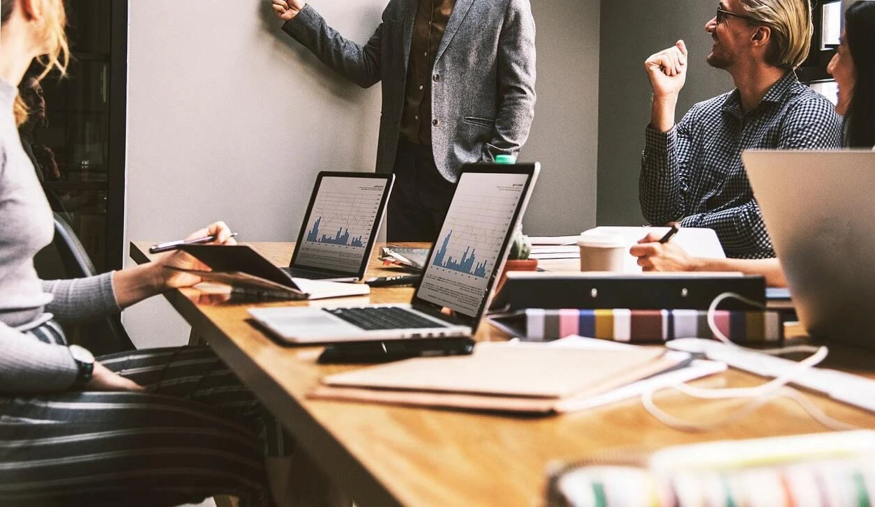 Hogyan válts kényelmes életmódra anyagi biztonság nélkül?