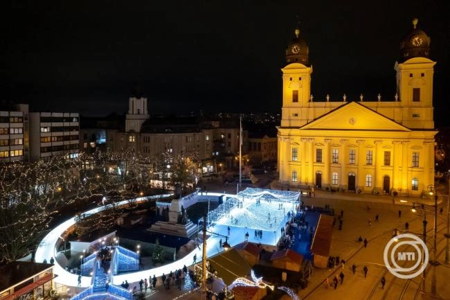 Első alkalommal rendeztek jégvirágkarnevált Debrecenben