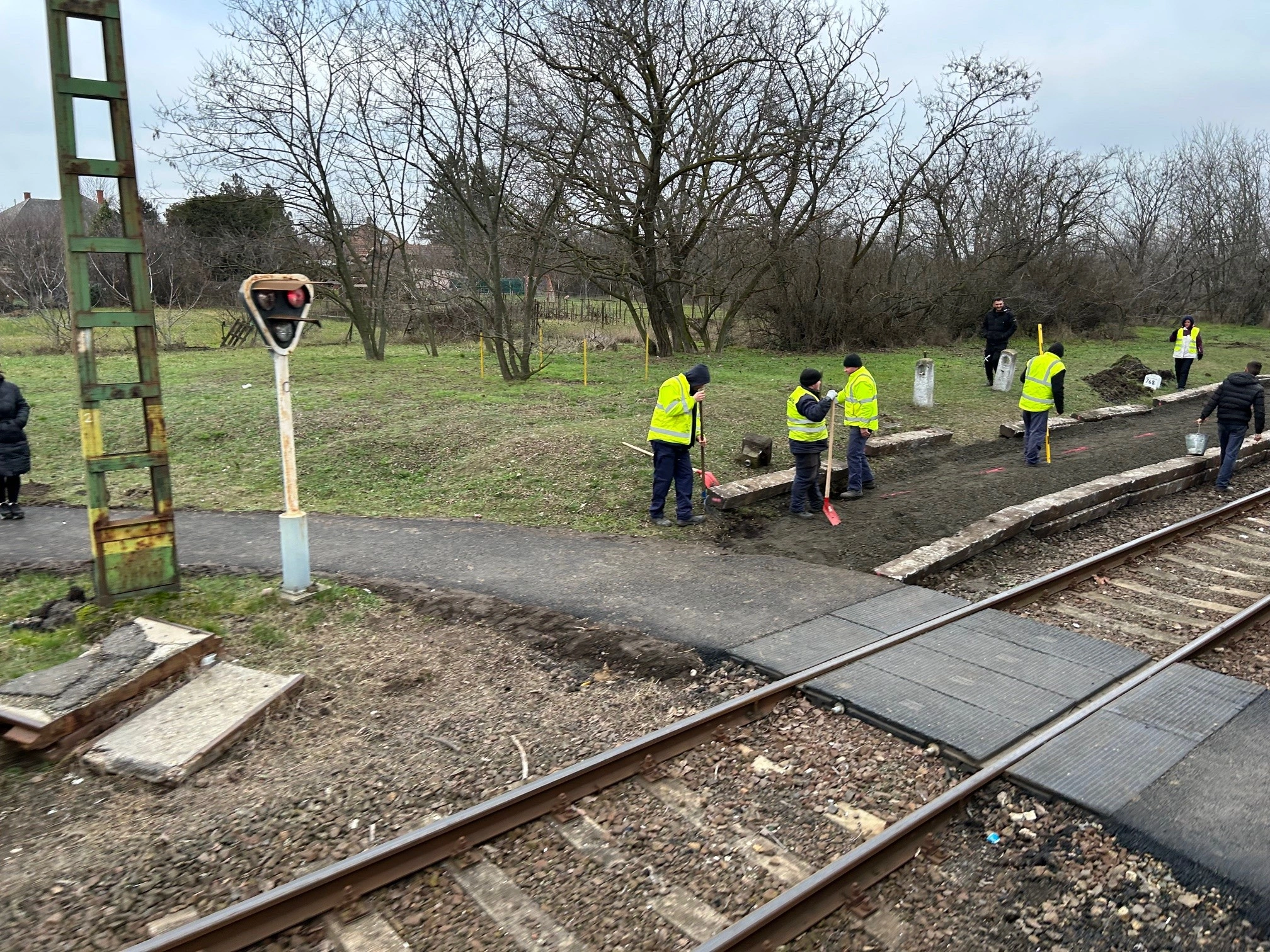 A felújított pályán sűrűbben járnak a vonatok a Hatvan-Somoskőújfalu vonalon