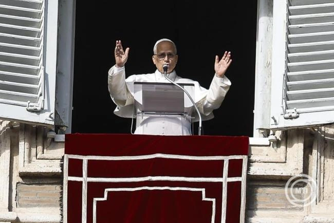Először mutat be misét szenteste XIV. Leó pápa