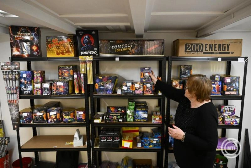 A tűzijátékok biztonságos használatára figyelmeztet a katasztrófavédelem