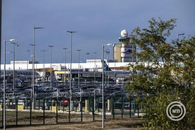 Együttműködési megállapodást kötött a HungaroControl és az Óbudai Egyetem