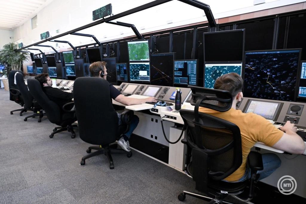 A HungaroControl 2025-ben több mint 1,4 millió járat biztonságos közlekedéséért felelt