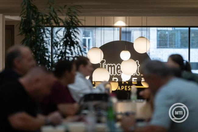 Jön a 100 milliárd forintos akcióterv az éttermeknek