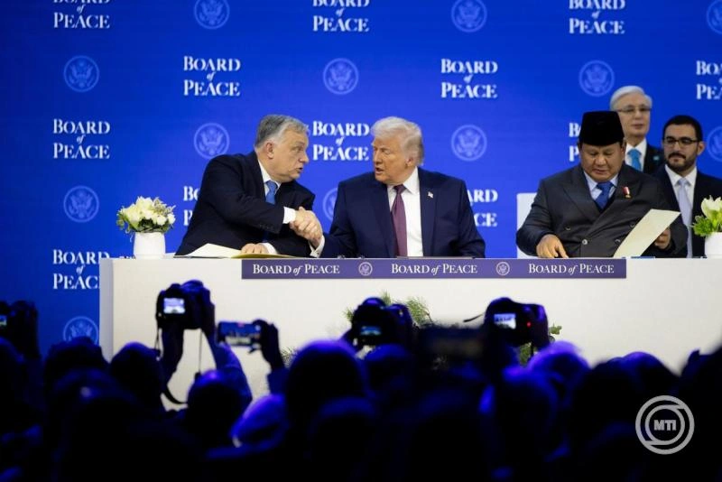 Aláírták a Béketanács alapító okiratát