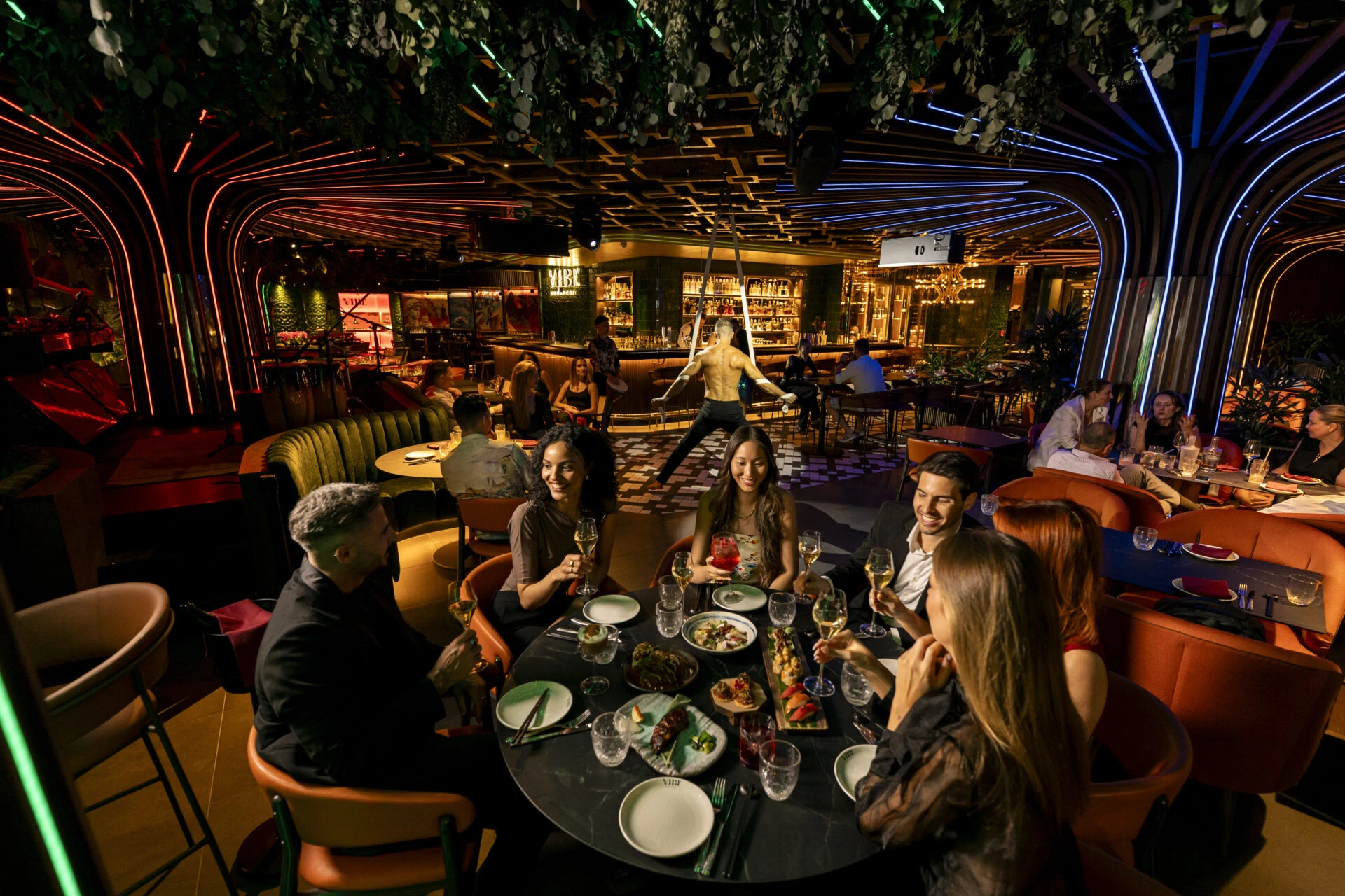 A VIBE Budapest kísérlet az étterem és az éjszakai szórakozás határán