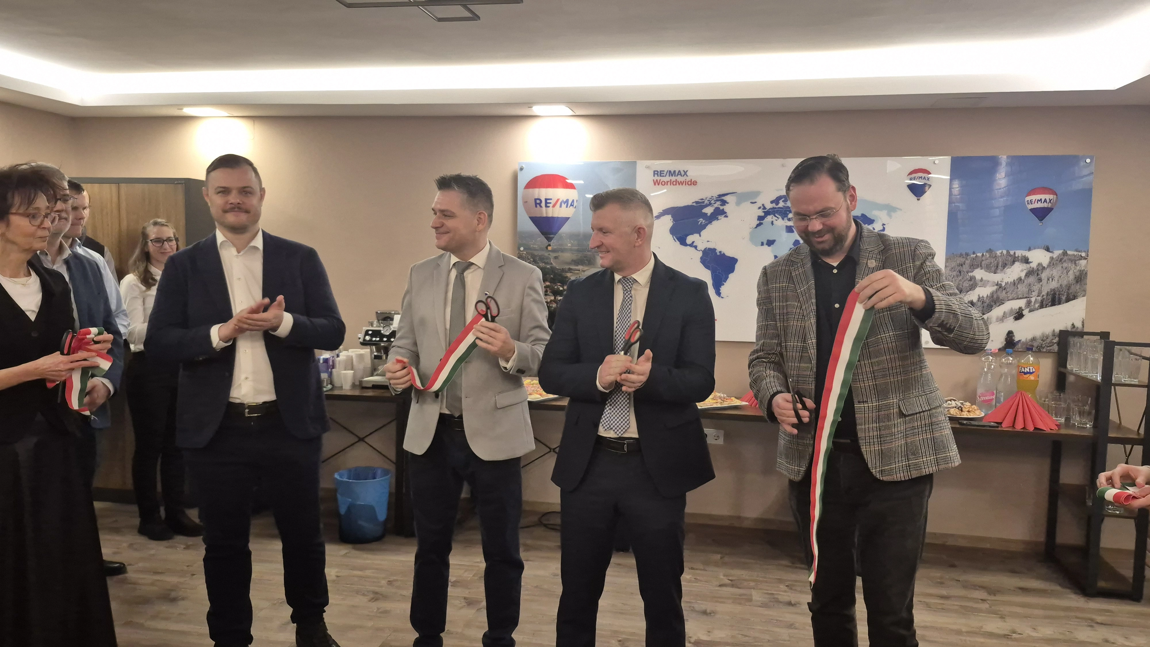 Pest vármegyében is terjeszkedik az amerikai ingatlanlánc