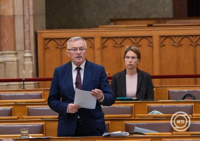 Az országgyűlési képviselők benyújtották vagyonnyilatkozataikat