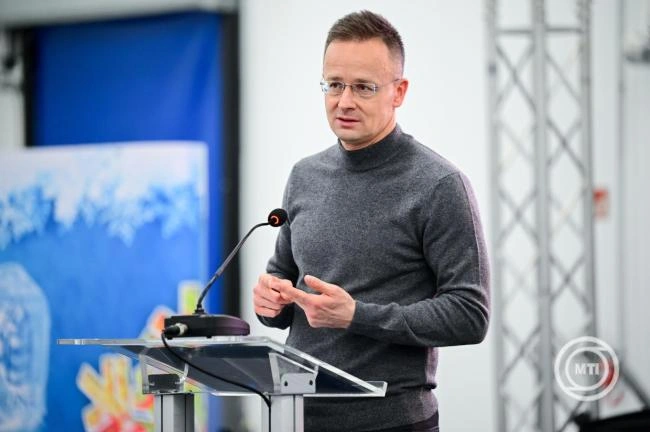 450 új munkahely jön létre a kínai Evoring 39 milliárd forintos beruházása nyomán Jászfényszarun