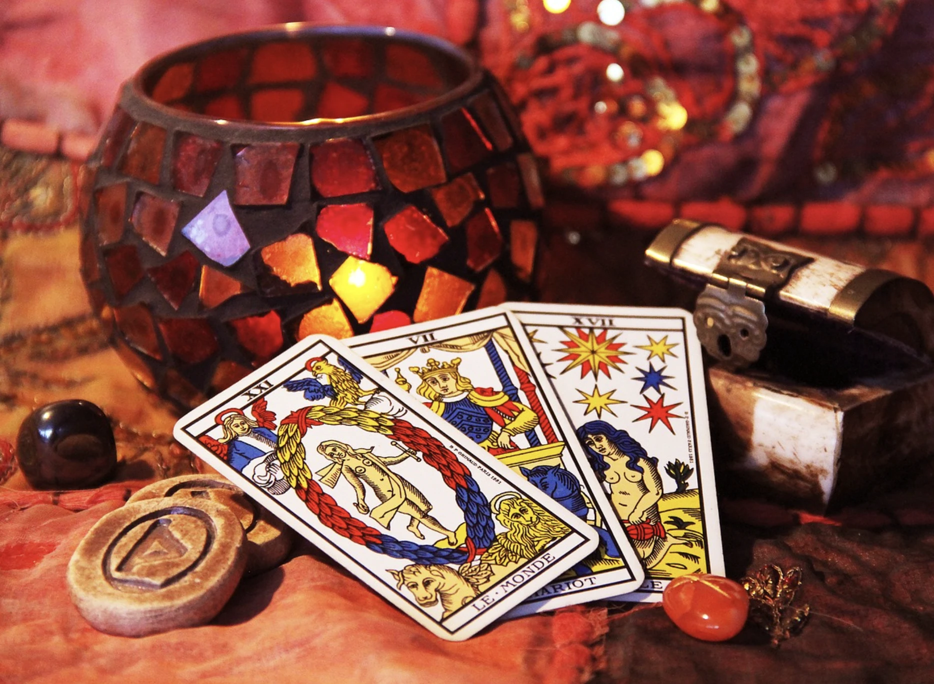 Tarot kártyajóslás