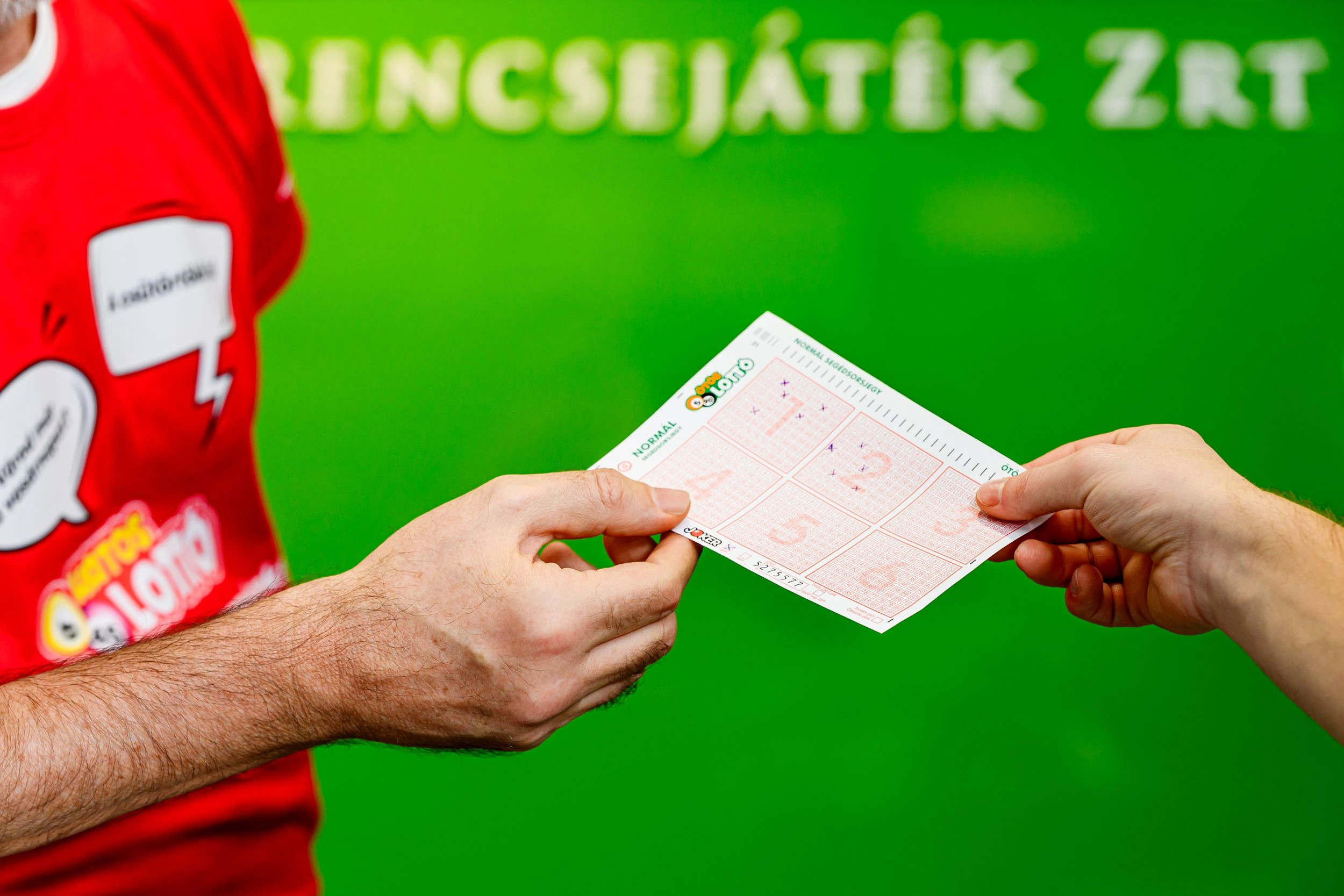 Csillagászati összegek az Ötös – és Hatoslottón