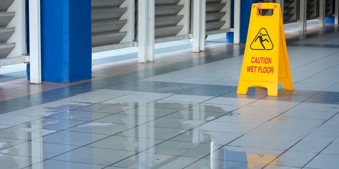 Amire figyelni kell télen a padlók tisztítása során