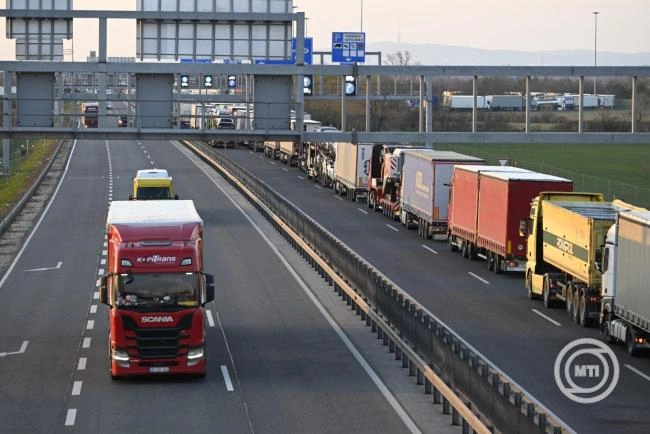 Igazságosabb útdíjrendszer, kevesebb áthaladó kamionforgalom