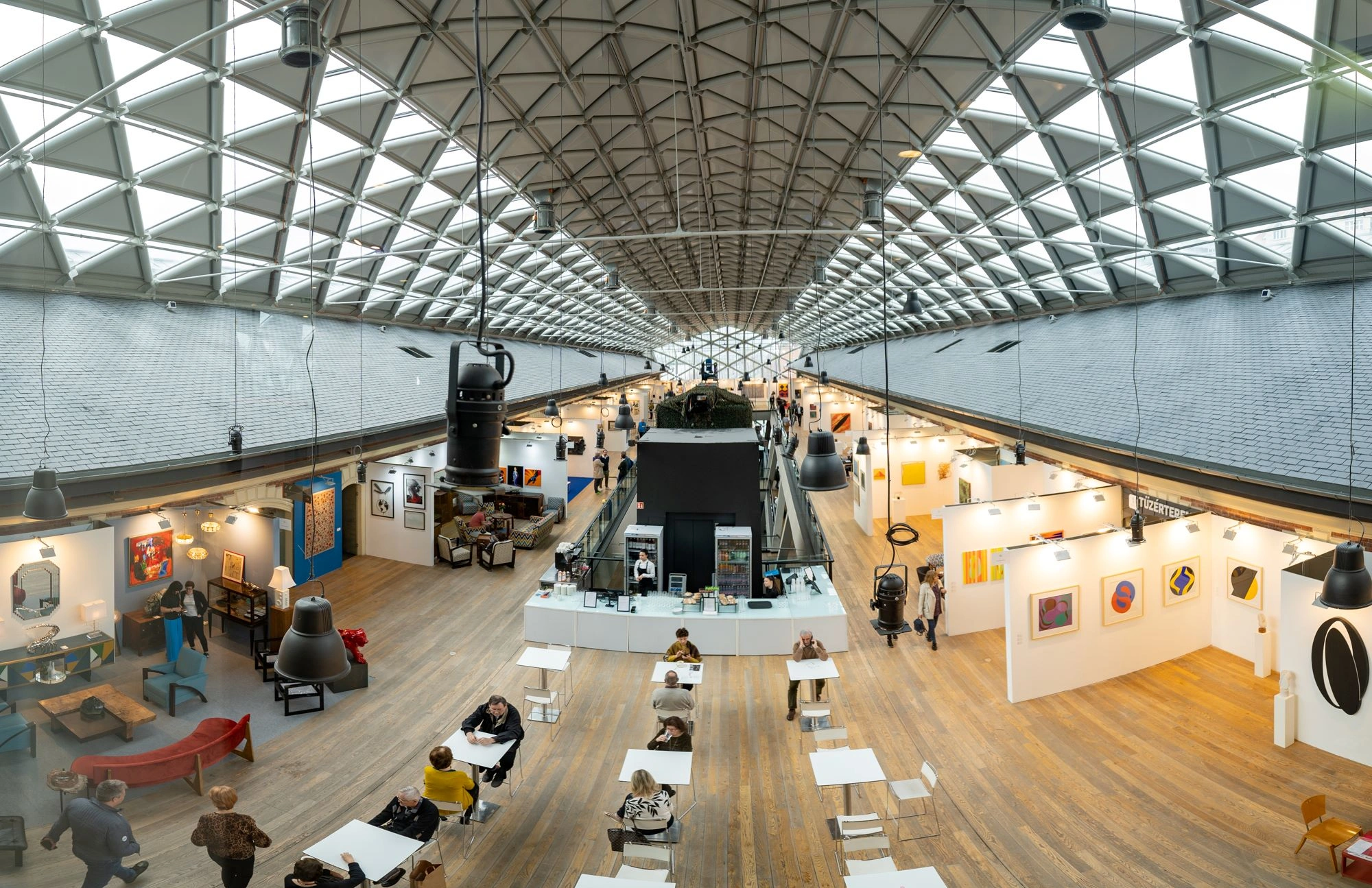 Kiderült, milyen izgalmas tárgyakat visznek a Kincsvadászok az Art and Antique vásárra