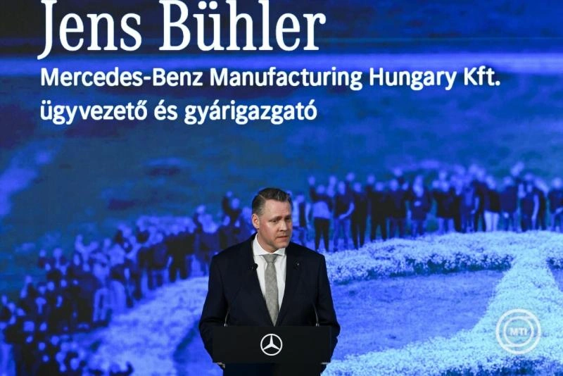 A kecskeméti Mercedes-gyár munkavállalóinak száma elérte az ötezret