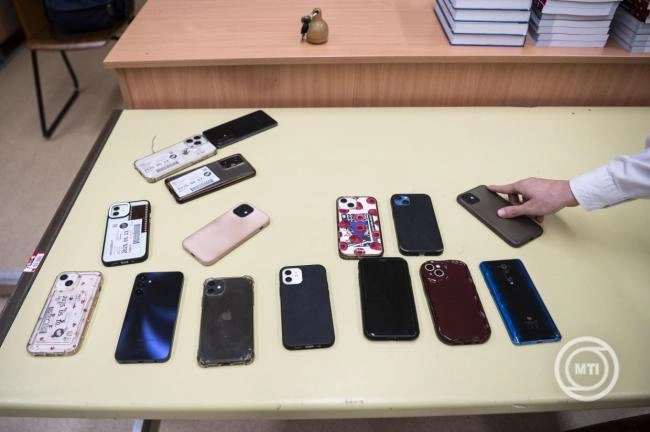 13 százalékkal is visszaeshetnek az okostelefon-kiszállítások idén